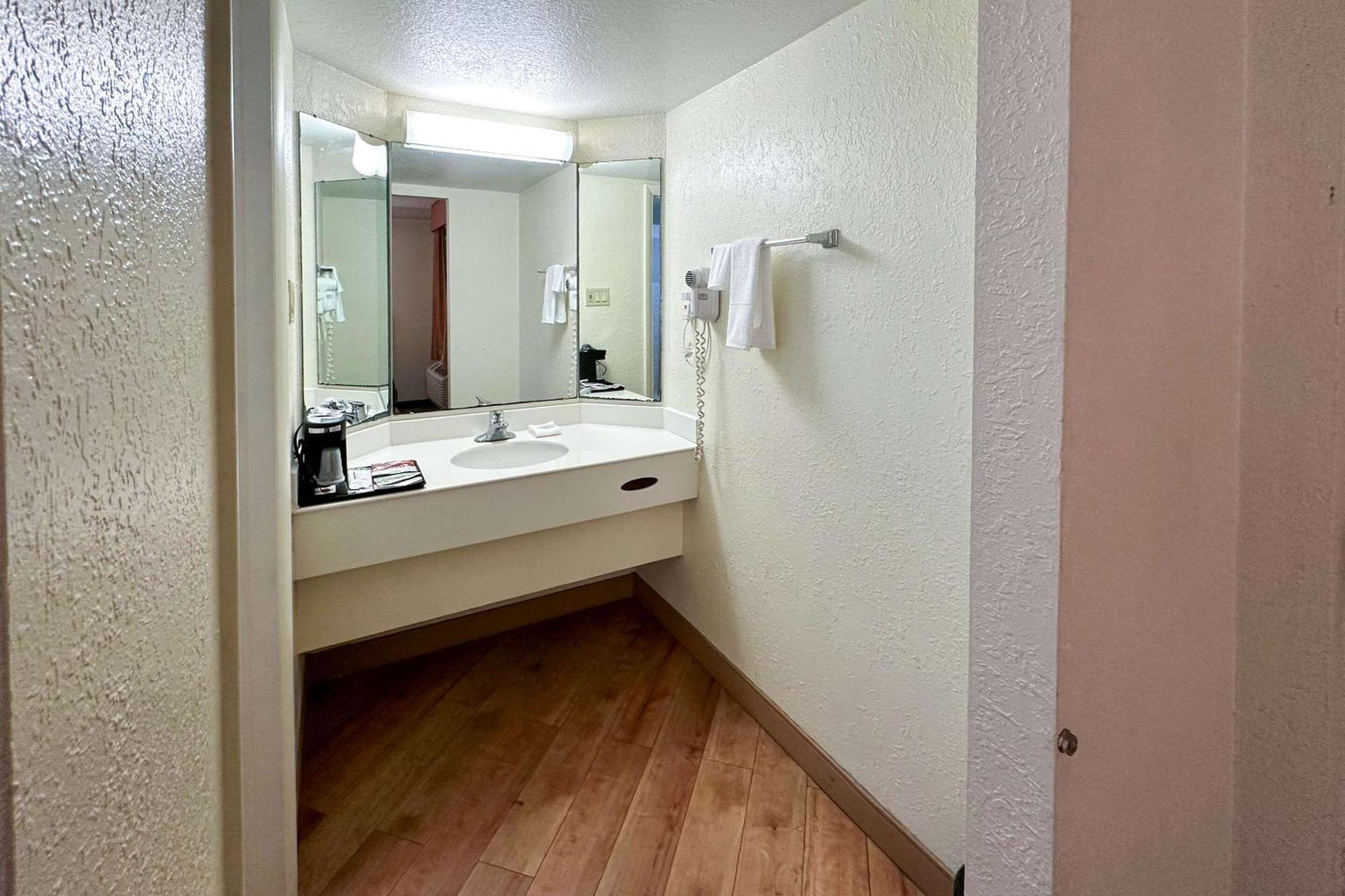 Days Inn By Wyndham Augusta Washington Rd Εξωτερικό φωτογραφία